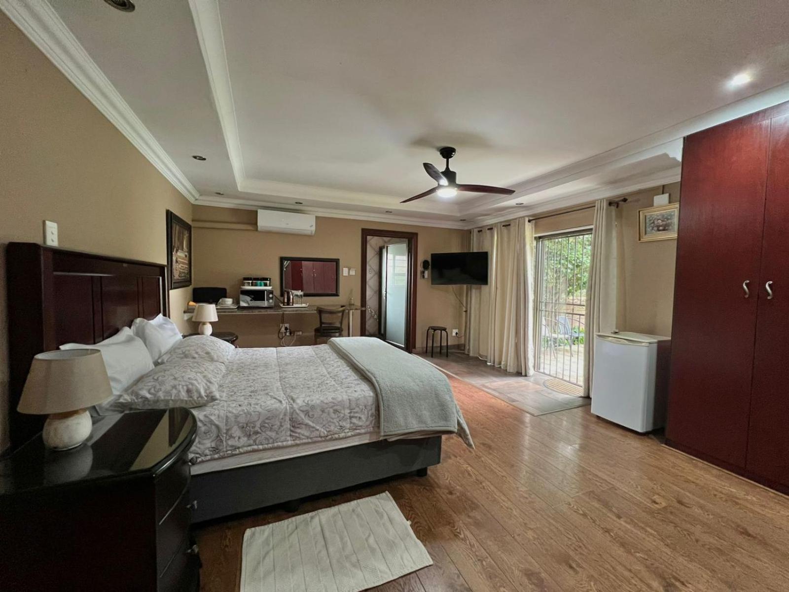 Spies Villa - Fast Wi-Fi, Netflix And Generator Middelburg  Extérieur photo