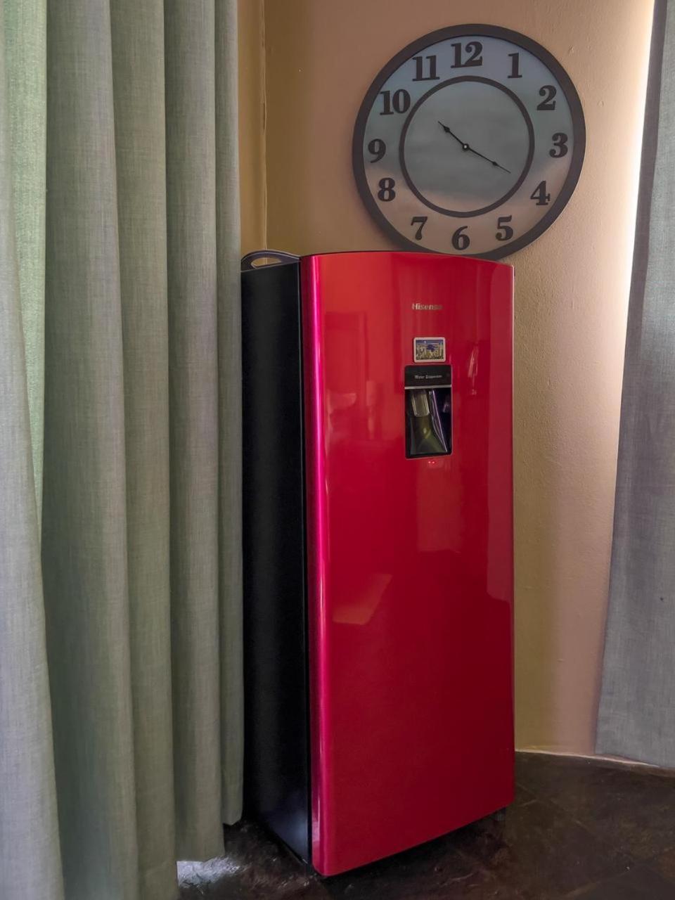 Spies Villa - Fast Wi-Fi, Netflix And Generator Middelburg  Extérieur photo