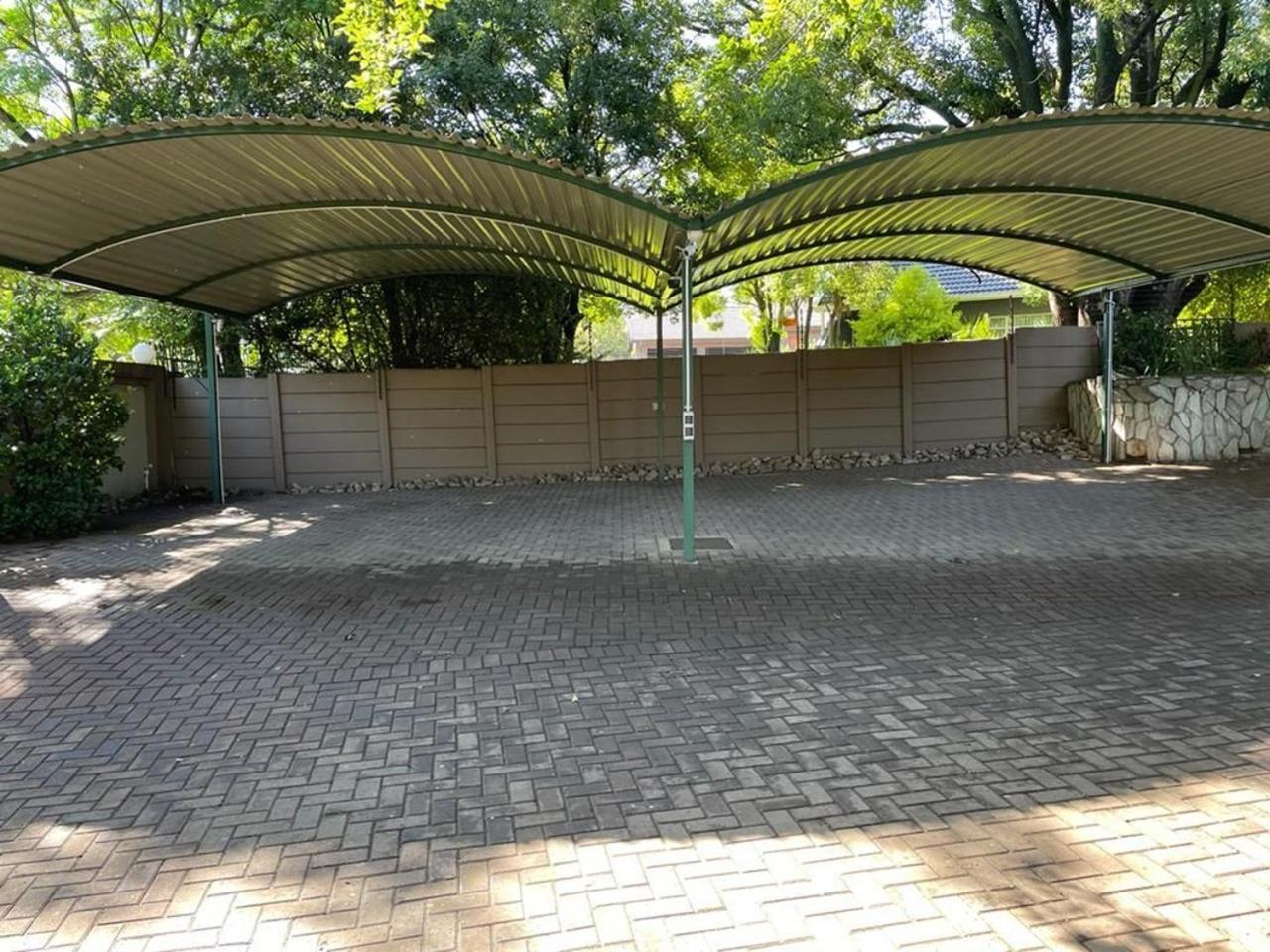 Spies Villa - Fast Wi-Fi, Netflix And Generator Middelburg  Extérieur photo